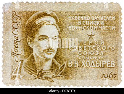 UdSSR - CIRCA 1967: Eine Briefmarke gedruckt in der USSR zeigt Helden der Sowjetunion Able Seaman, Sailor Khodyrev, circa 1967 Stockfoto