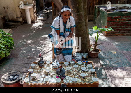 Eine äthiopische Kaffee-Zeremonie, Hawassa, Äthiopien Stockfoto