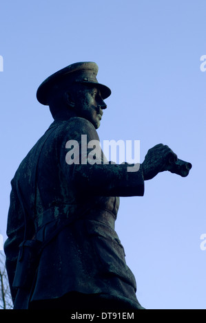 Statue von Lord Ninian Crichton Stuart von William Goscombe John 1919 Gorsedd Gärten, Cathays Park, Cardiff. Stockfoto