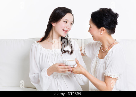 Schwangere Frau und Mutter Stockfoto