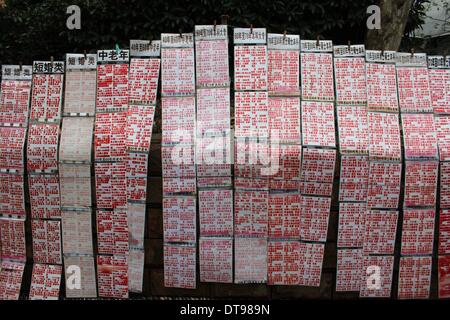 Hochzeit-Anfragen bei der Hochzeitsmarkt am Volkspark in Shanghai - 2012-2013 Stockfoto