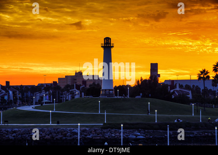 Den Leuchtturm und den Sonnenuntergang. Stockfoto