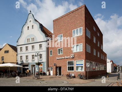 Wolgast, Sparkassengebäude am Rathausplatz Stockfoto