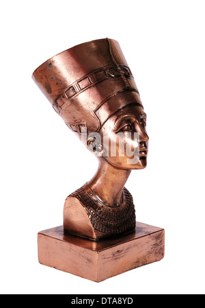 Statuette des ägyptische Königin Nefertiti auf weißem Hintergrund (Souvenir) Stockfoto