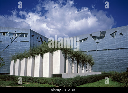 Berlin, Jüdisches Museum 1994-1998, Architekt Daniel Liebeskind Garten des cineastische Erstellt: 01.03.2006 Stockfoto