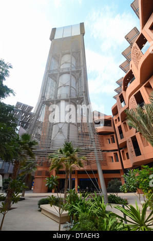 Die Wind-Turm in Masdar City in Abu Dhabi, Vereinigte Arabische Emirate. Stockfoto