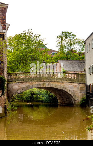 Foss Bridge. Eine denkmalgeschützte Brücke über den Fluss Foss, York. Stockfoto