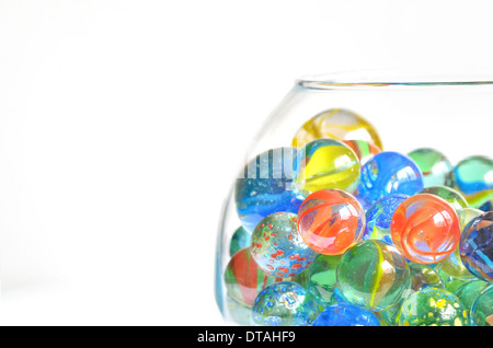 Schale mit Marmor-Shooting im studio Stockfoto