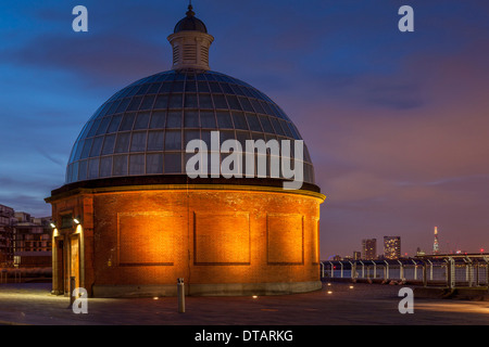 Der Eingang zu den Greenwich Foot Tunnel, Greenwich, London, England Stockfoto