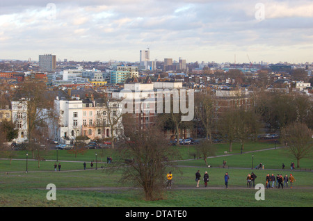 Blick über die Stadt von Primrose Hill in London, England (Datei: London-90-0025) Stockfoto