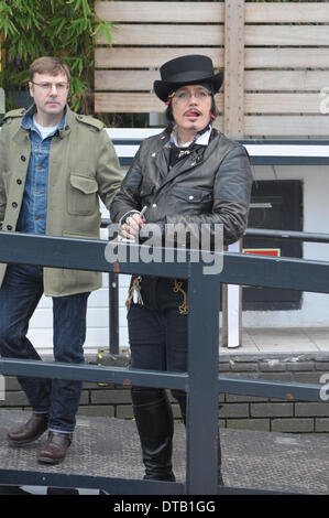 London, UK. 13. Februar 2014. Adam Ant Stuart Leslie Goddard erscheint an diesem Morgen in ITV Studios London 13.02.2014 Credit: JOHNNY ARMSTEAD/Alamy Live News Stockfoto