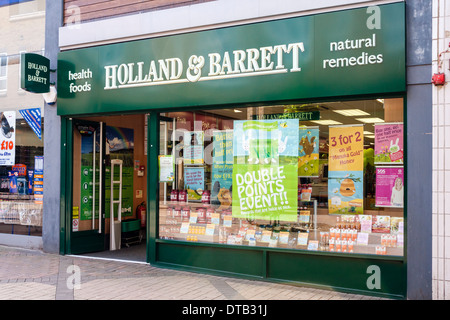 Holland und Barrett Reformhaus speichern, Bracknell, Berkshire, England, GB, UK. Stockfoto