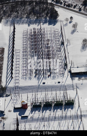 Waschbär-Berg, Tennessee, USA.  13. Februar 2014. Luftaufnahme von einer elektrischen Schaltanlage in Schnee bedeckt, in der Nähe von Chattanooga, Tennessee, USA Credit: TDP Fotografie/Alamy Live News Stockfoto