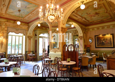 Innere des Cafe Royalty, Plaza Candelaria, Altstadt, Cádiz, Provinz Cádiz, Andalusien, Spanien Stockfoto