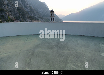 Limone Sul Garda, Italien, Blick über die Stadt Stockfoto