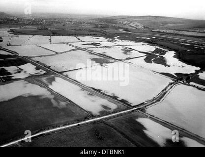 Luftaufnahme des überfluteten Ackerland und Wiesen rund um Lewes in Sussex UK 1993 Stockfoto