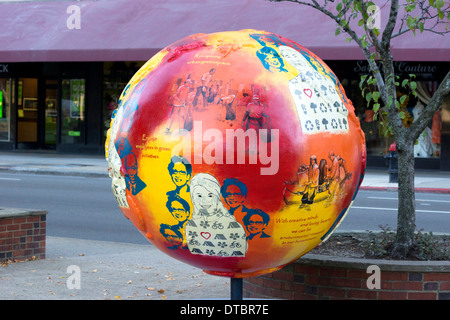 Einer der coolen Globen, ein öffentliches Kunstprojekt Tremont Street auf der Boston Common, Boston, USA Stockfoto