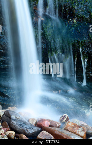 Wasserfall auf der Fife Coastal Path in der Nähe von St Andrews, Fife, Schottland Stockfoto