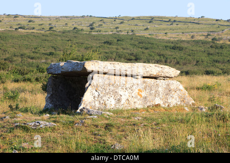 Ein Grab, neolithische Keil in die Burren im County Clare, Irland Stockfoto