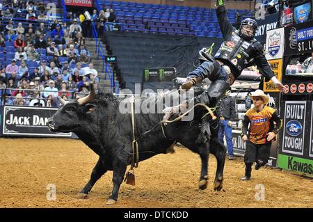 St. Louis, Missouri, USA. 14. Februar 2014. 14. Februar 2014: während die Professional Bull Riders gebaut Ford Tough Serie im Scottrade Center in St. Louis Credit: Csm/Alamy Live-Nachrichten Stockfoto