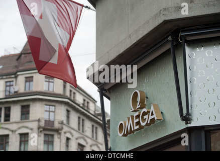 Shop anmelden von einem Schweizer Luxus-Uhrenhersteller an der Zürcher Bahnhofstrasse Stockfoto