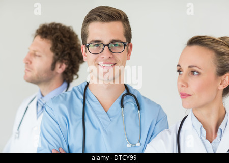 Porträt von zuversichtlich Krankenpfleger Stockfoto