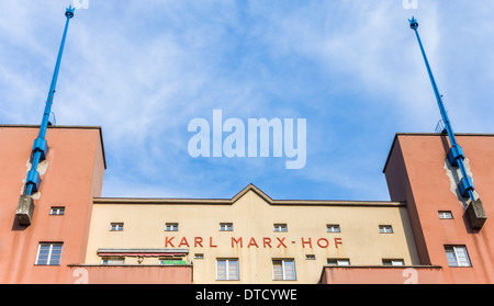 Karl-Marx-Hof, eine soziale Wohnungsbauprojekte zwischen 1927 und 1930, Wien, Österreich gebaut Stockfoto