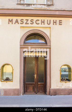 Shop Verkauf von maßgeschneiderten Schuhe, Innenstadt Wien, Österreich Stockfoto