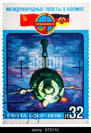 Gedruckt in der UdSSR (Russland) Stempel zeigt Zusammenarbeit UdSSR und DDR (Ostdeutschland) in den Weltraum Stockfoto