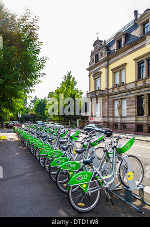 Velhop öffentlichen Self service-Fahrradverleih Bahnhof Straßburg Elsass Frankreich Stockfoto