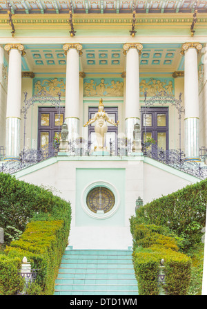 Eingang des Ernst-Fuchs-Museum in einem Gebäude vom Architekten Otto Wagner, Wien, Österreich Stockfoto