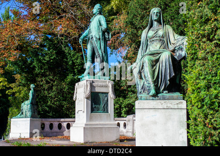 Straßburg, Melpomene Muse der Tragödie und Johann von Goethe Statuen des Bildhauers Ernst Waegener 1904, Neustadt, Elsass, Frankreich, Europa, Stockfoto