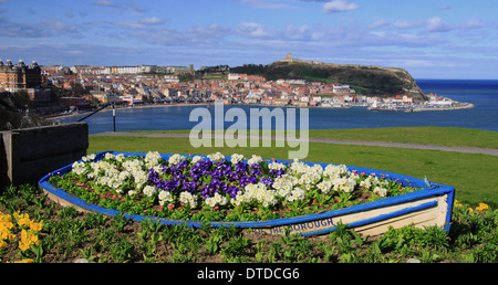 South Bay in Scarborough, North Yorkshire, UK an einem sonnigen Sommertag Stockfoto