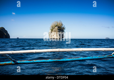 Insel in der Nähe von El Nido und Corong Corong; Bacuit Archipel, Palawan, Philippinen, Asien Stockfoto