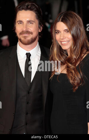 London, UK, 16. Februar 2014 Christian Bale und Frau Sibi Blazic kommt bei der 2014 British Academy Film Awards (BAFTA) am Royal Opera House, Coven Garten Foto: MRP Stockfoto