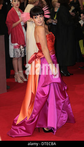 London, UK, 16. Februar 2014 kommt Lily Allen bei der 2014 British Academy Film Awards (BAFTA) am Royal Opera House, Coven Garten Foto: MRP Stockfoto
