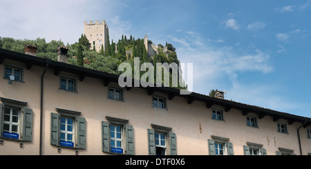 Arco, Italien, Castello di Arco von der Altstadt entfernt Stockfoto