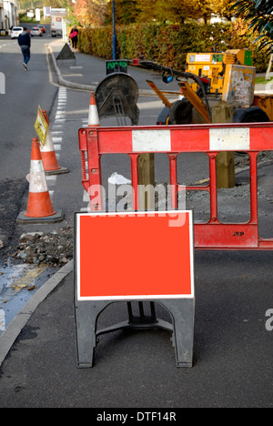 Leere Schild vor der Baustellen (London) [Text gelöscht] Stockfoto