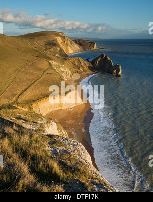 Fabelhaften Blick östlich von Swyre Head down zu Durdle Door, Hambury Tout und Dungy Kopf, Dorset, Großbritannien Stockfoto