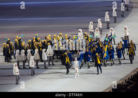 Schweden, marschieren in während der Eröffnungszeremonie auf die Olympischen Winterspiele Sotschi 2014 Stockfoto