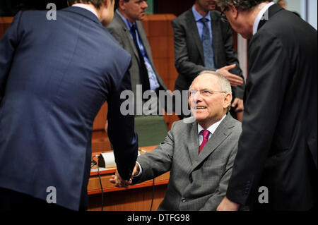 Brüssel, Bxl, Belgien. 17. Februar 2014. Bundesfinanzminister Wolfgang Schaeuble kommt zu Beginn der Finanzminister der Eurogruppe treffen im Hauptquartier der EU-Rat in Brüssel am 17.02.2014 von Wiktor Dabkowski Credit: Wiktor Dabkowski/ZUMAPRESS.com/Alamy Live News Stockfoto