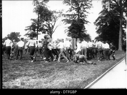 Pile-Up beim Miami University Freshman-Sophomore Contest 1922 Stockfoto