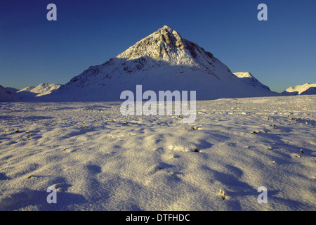 Buachaille Etive Mor in der Morgendämmerung im Winter Highlands Stockfoto