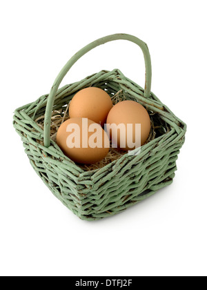 Eiern in einem Korb Stockfoto