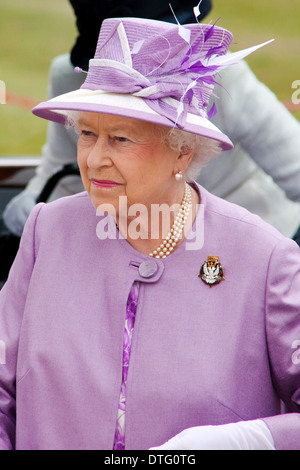 Queen Elizabeth II. Besuch des National Memorial Arboretum Staffordshire.England Stockfoto