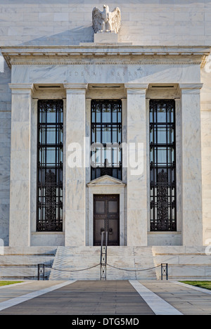 Eine Frontansicht der vereint States Federal Reserve Hauseingang in der Nationen-Hauptstadt Washington DC. Stockfoto