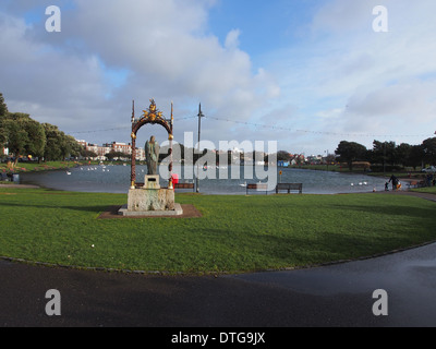 Canoe Lake in Southsea, Portsmouth. Wegen starker Regenfälle überflutet Stockfoto