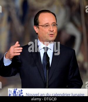 Paris, Paris. 17. Februar 2014. Der französische Präsident Francois Hollande hält eine Rede an die Mitglieder der asiatischen Gemeinschaft anlässlich die Feierlichkeiten des Lunar New Year, Elysee Palace, Paris, 17. Februar 2014. Bildnachweis: Chen Xiaowei/Xinhua/Alamy Live-Nachrichten Stockfoto