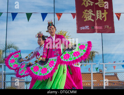 Koreanische Volkstänzer Höchstleistungen des chinesischen Neujahrsfestes in Las Vegas statt Stockfoto