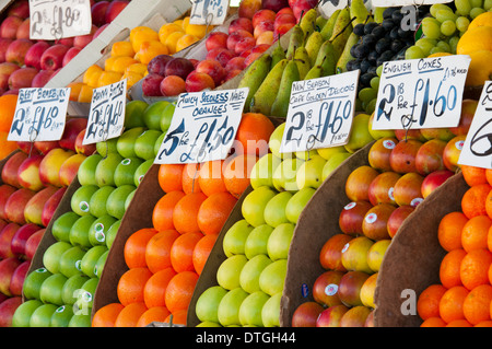 Früchte für den Verkauf auf Mansfield Markt, Nottinghamshire, England UK hautnah Stockfoto